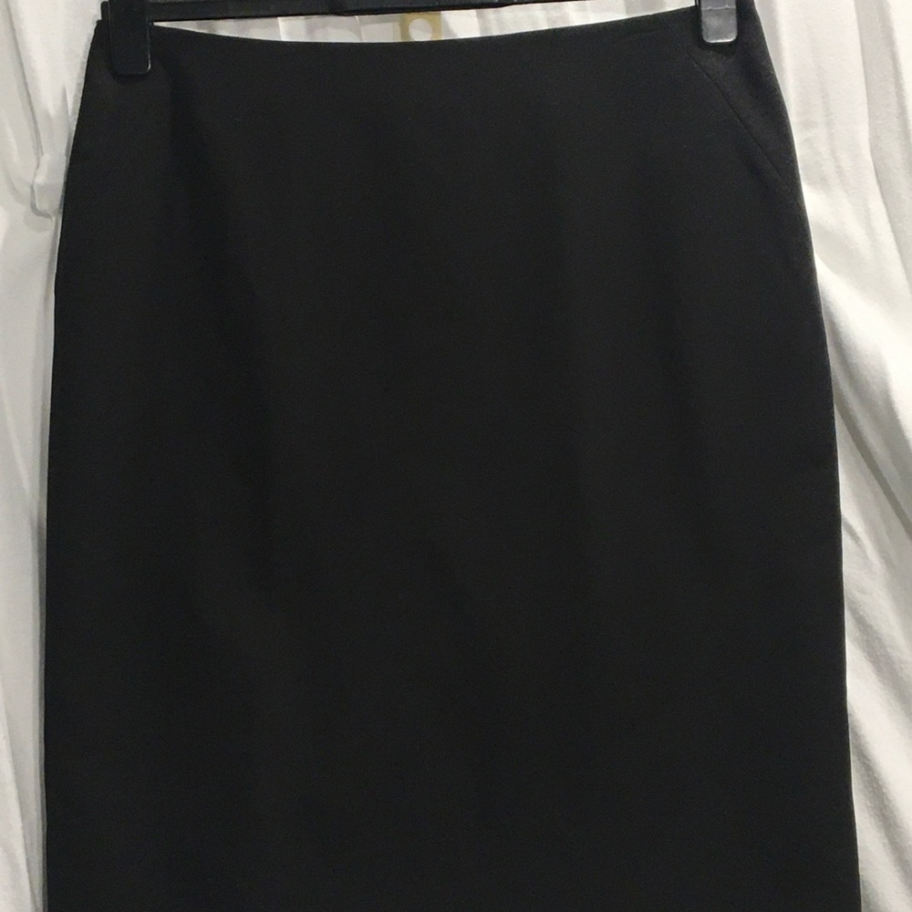 Tommy Hilfiger black skirt size 10
